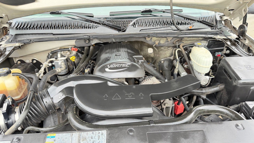 2004 Chevrolet Avalanche Image 13