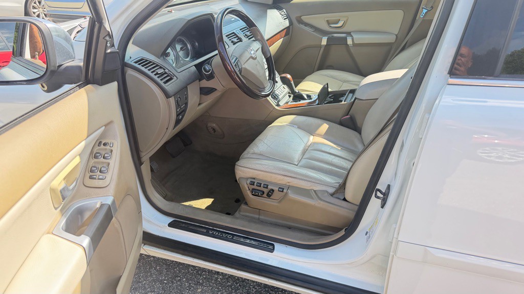 2013 Volvo XC90 Image 8