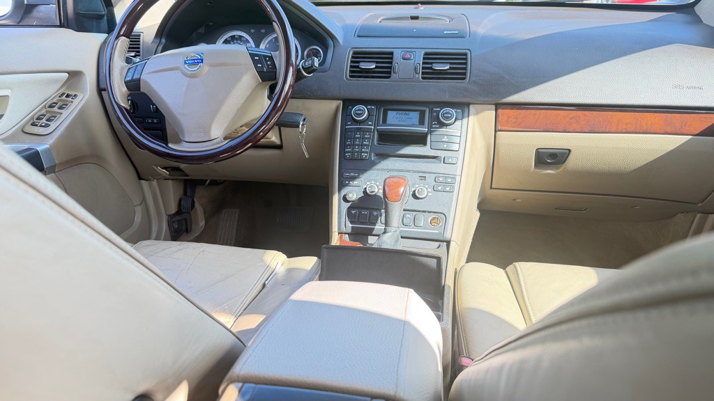 2013 Volvo XC90 Image 12