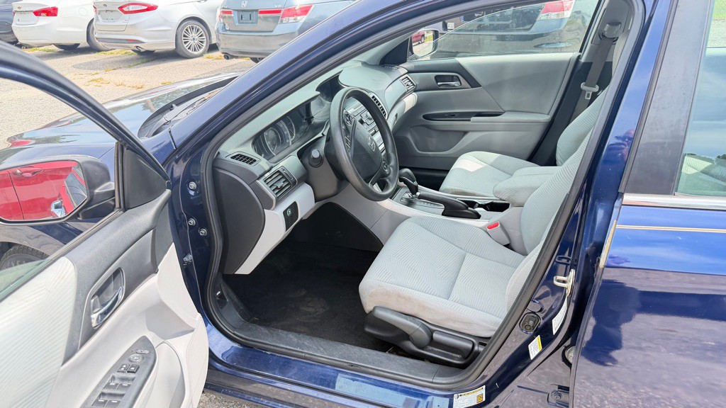 2015 Honda Accord Image 9