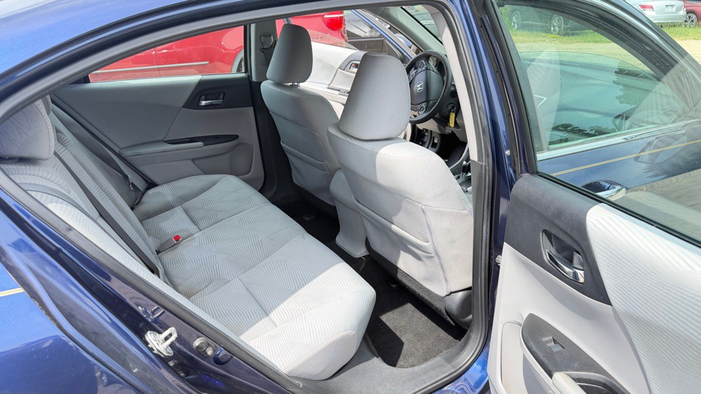 2015 Honda Accord Image 11