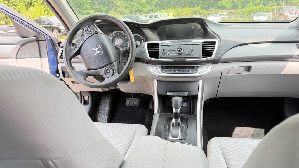 2015 Honda Accord Image 12