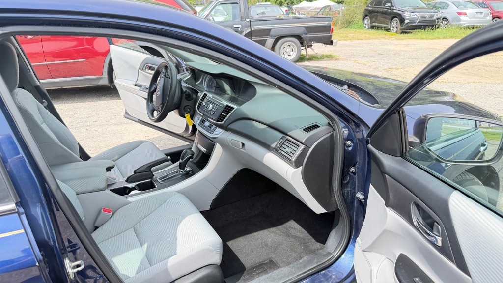 2015 Honda Accord Image 13