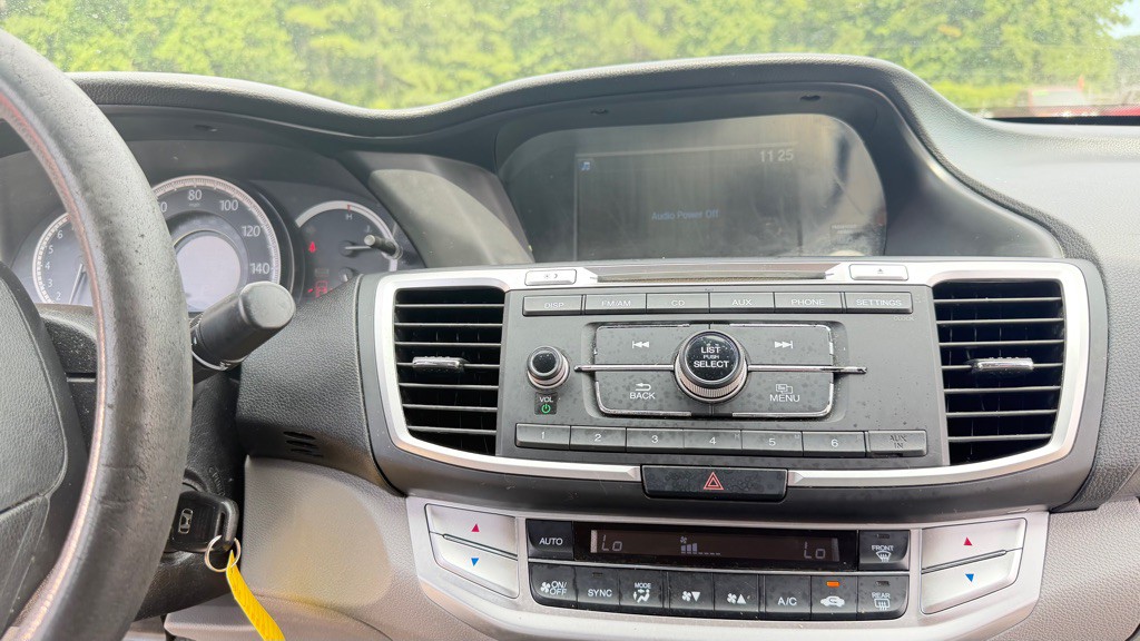 2015 Honda Accord Image 14