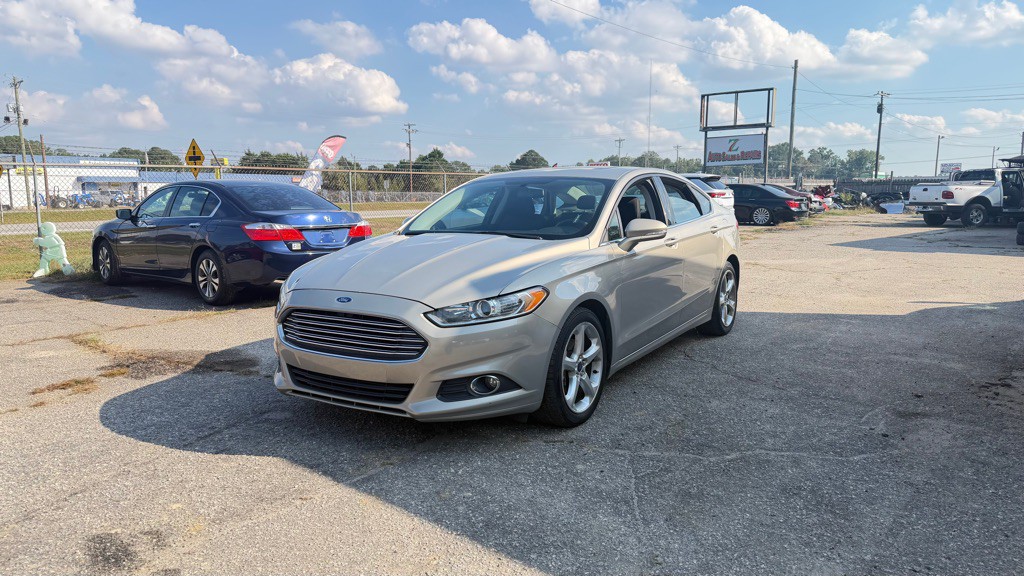 2015 Ford Fusion Image 1