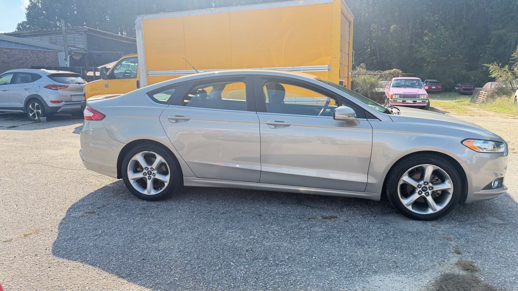 2015 Ford Fusion Image 4