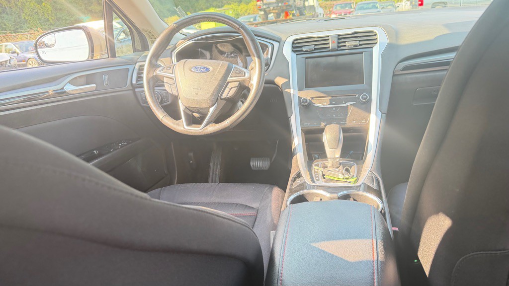 2015 Ford Fusion Image 12