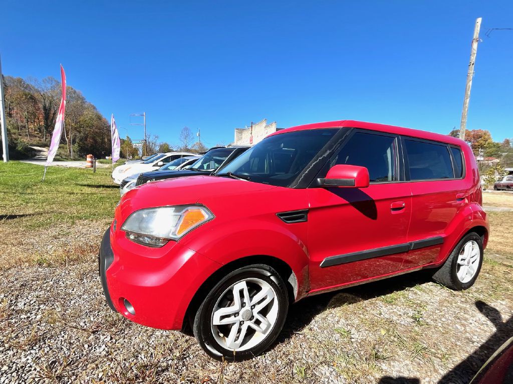 2010 Kia Soul Image 1