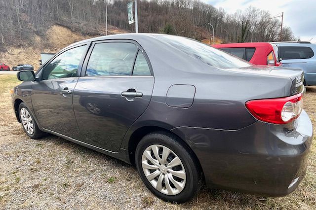 2013 Toyota Corolla Image 4