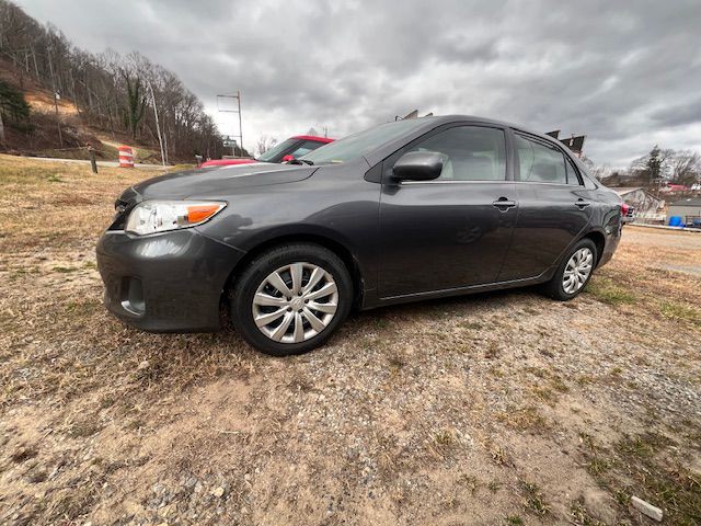 2013 Toyota Corolla Image 7