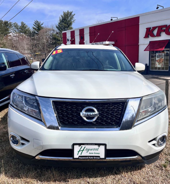 2015 Nissan Pathfinder Image 3