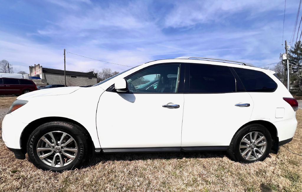 2015 Nissan Pathfinder Image 4