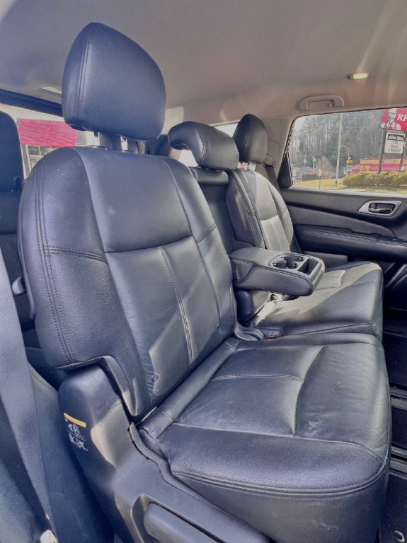 2015 Nissan Pathfinder Image 12