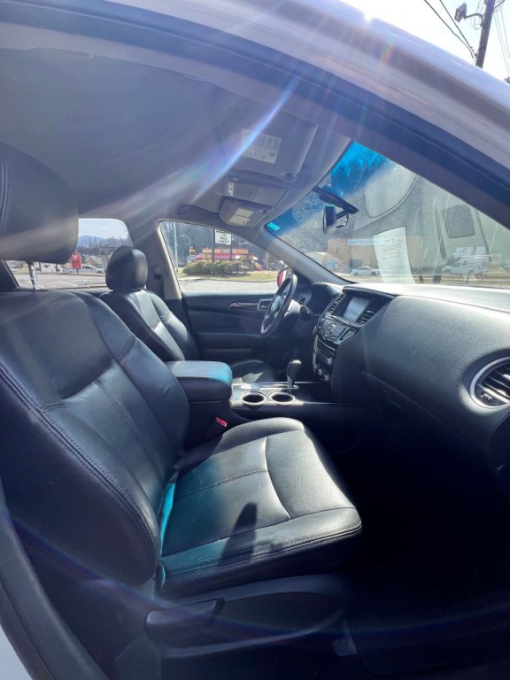 2015 Nissan Pathfinder Image 15