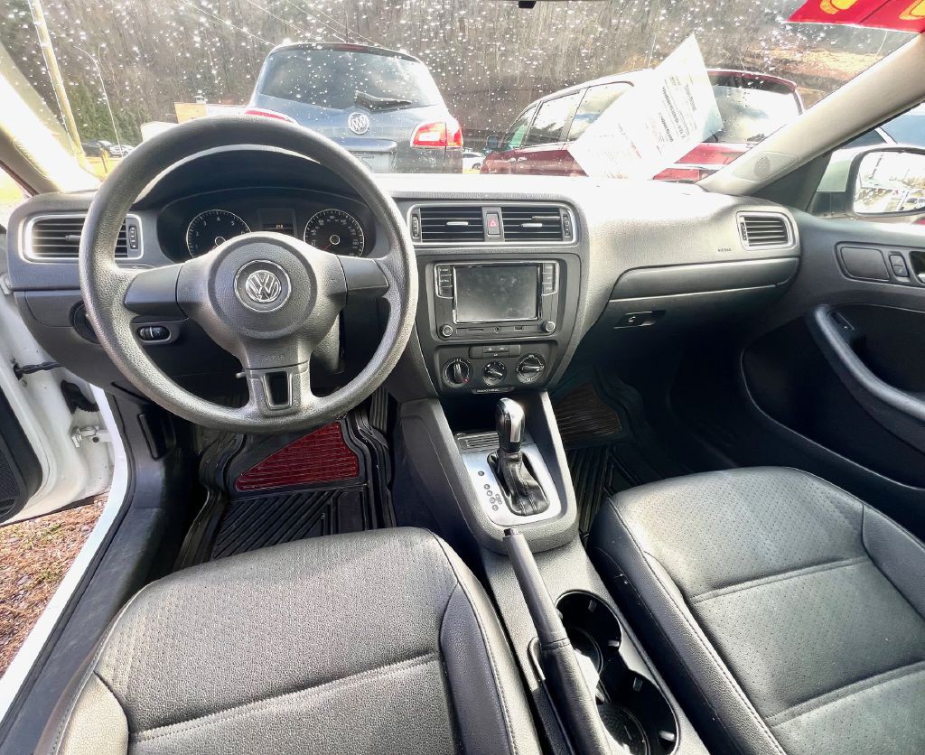 2014 Volkswagen Jetta Image 11