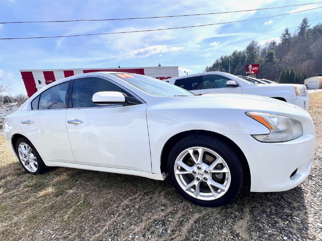 2014 Nissan Maxima Image 1