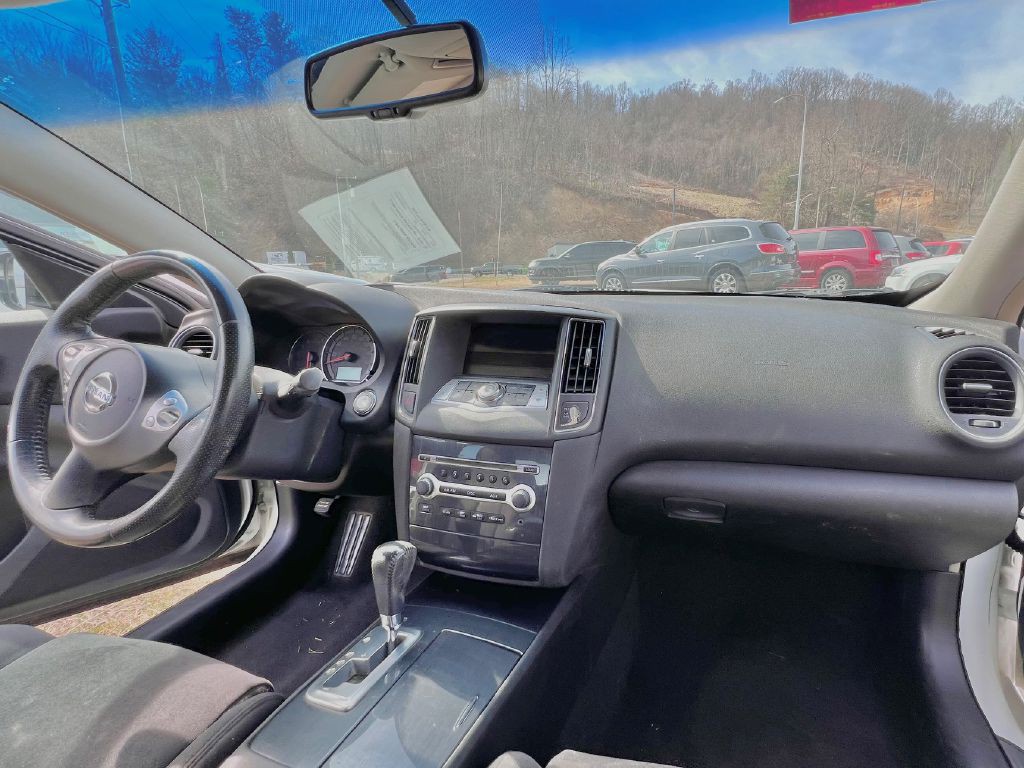 2014 Nissan Maxima Image 10