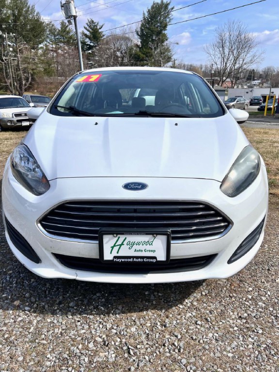2017 Ford Fiesta Image 2