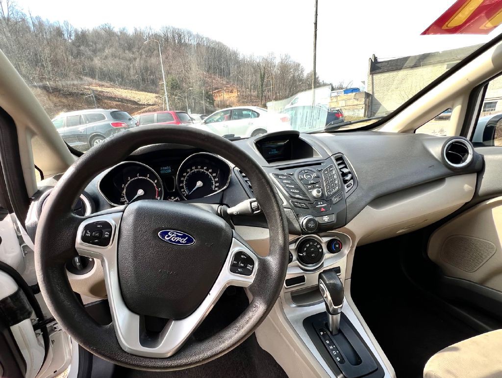2017 Ford Fiesta Image 10