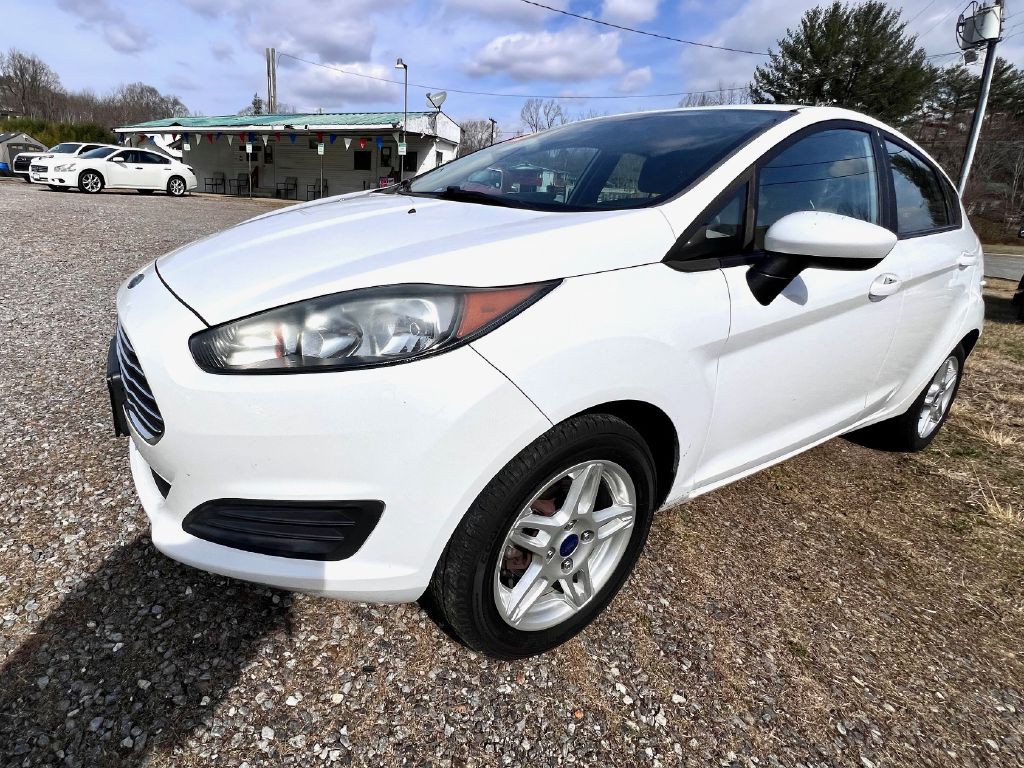 2017 Ford Fiesta Image 17
