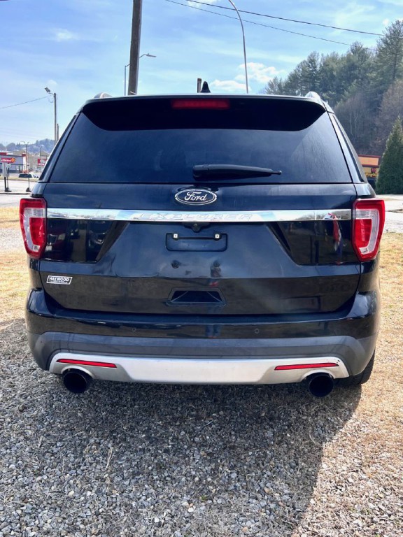 2016 Ford Explorer Image 2