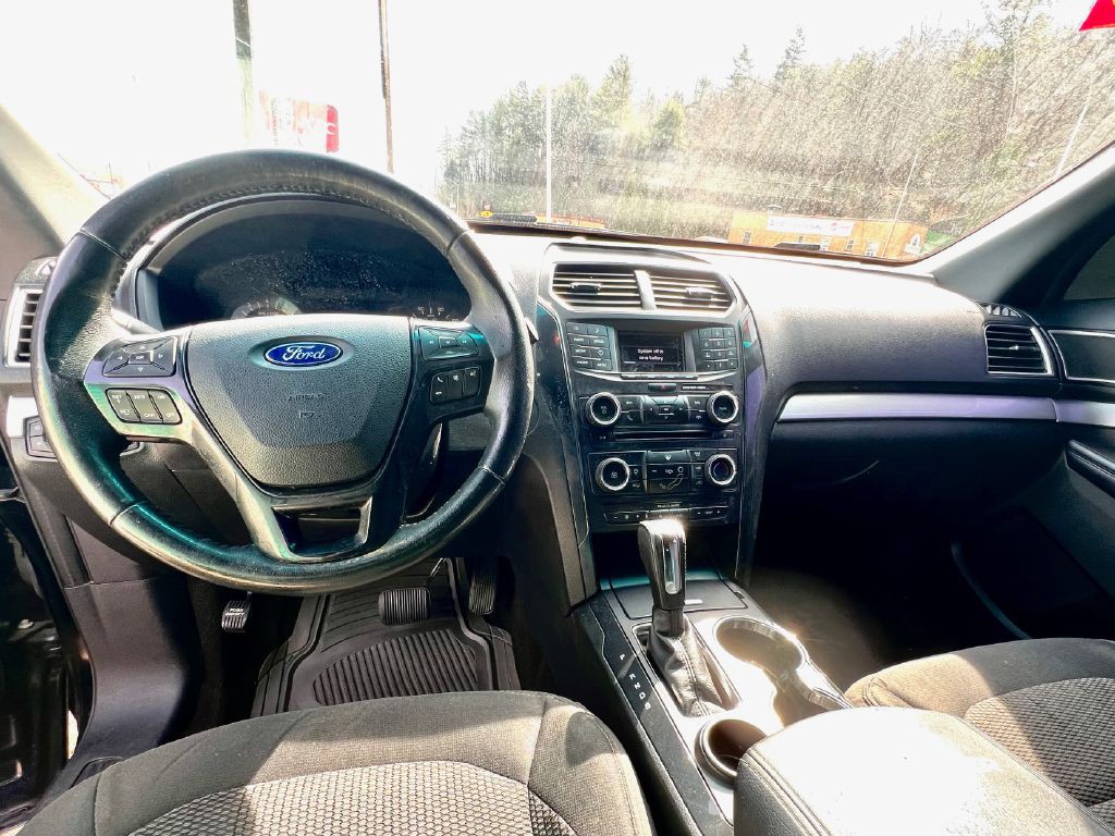 2016 Ford Explorer Image 8