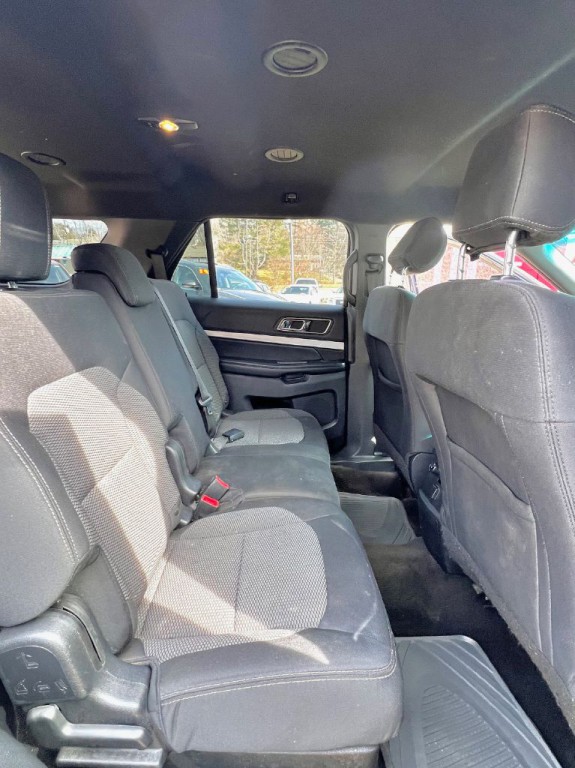 2016 Ford Explorer Image 13
