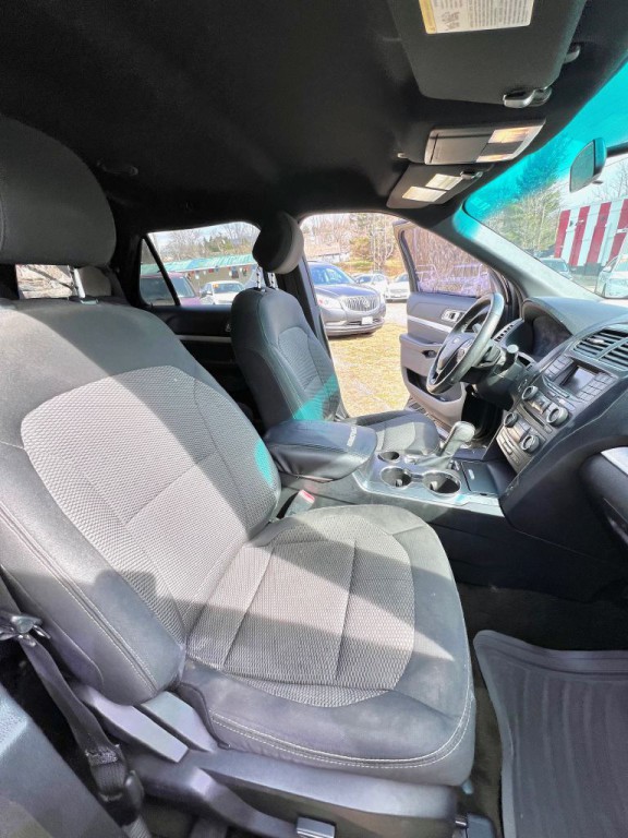 2016 Ford Explorer Image 15