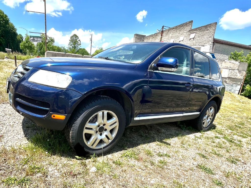 2004 Volkswagen Touareg Image 2