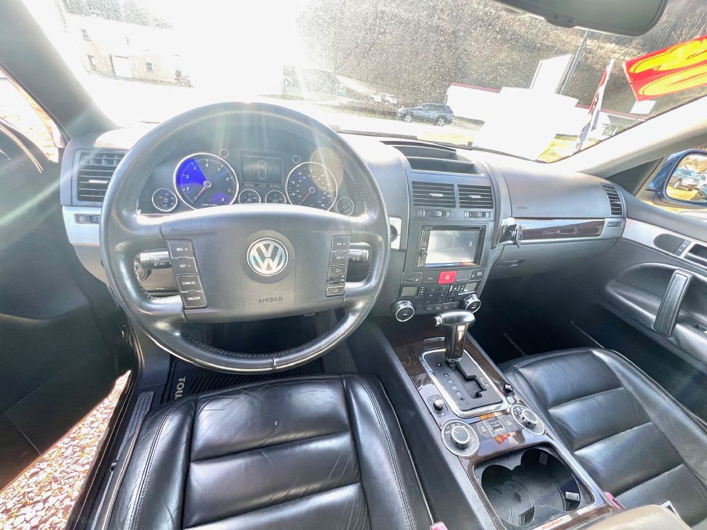 2004 Volkswagen Touareg Image 5