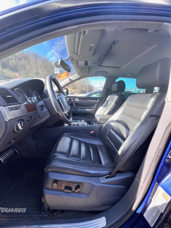 2004 Volkswagen Touareg Image 7