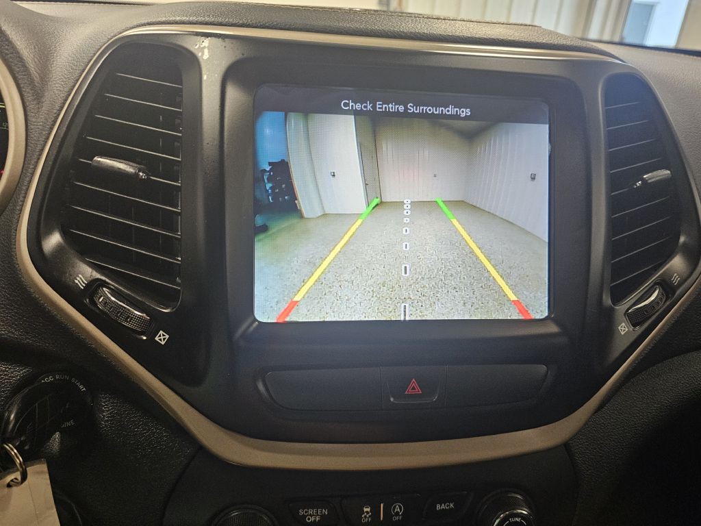 2017 Jeep Cherokee Image 21