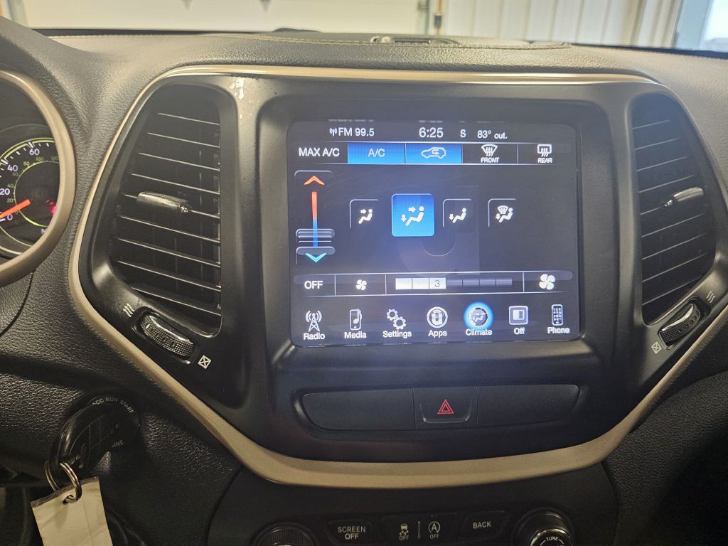 2017 Jeep Cherokee Image 23