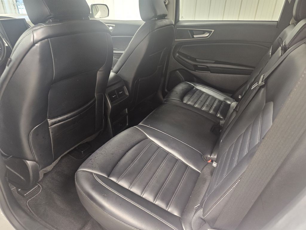 2022 Ford Edge Image 11