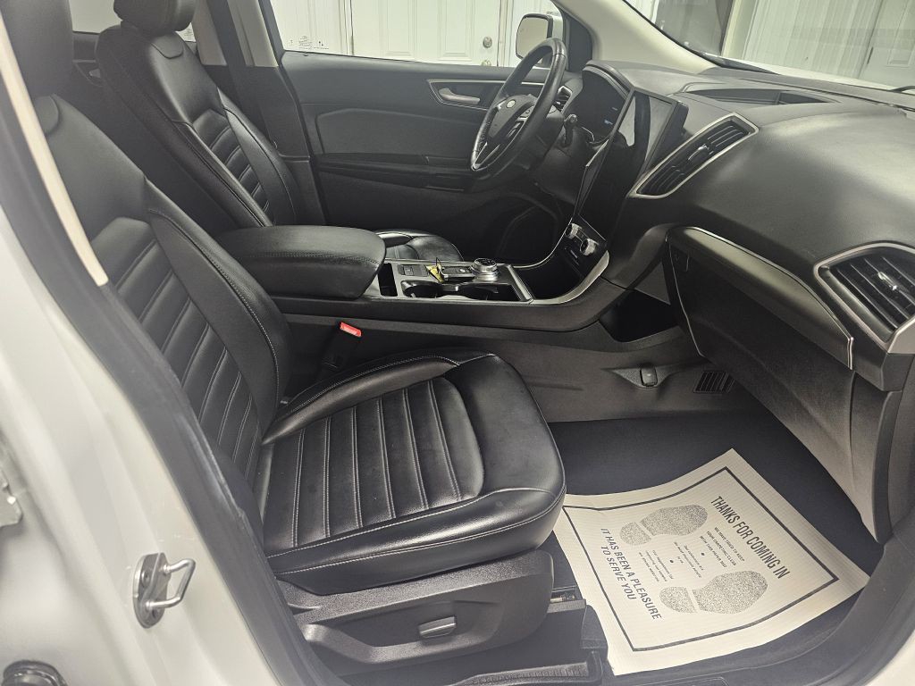 2022 Ford Edge Image 16