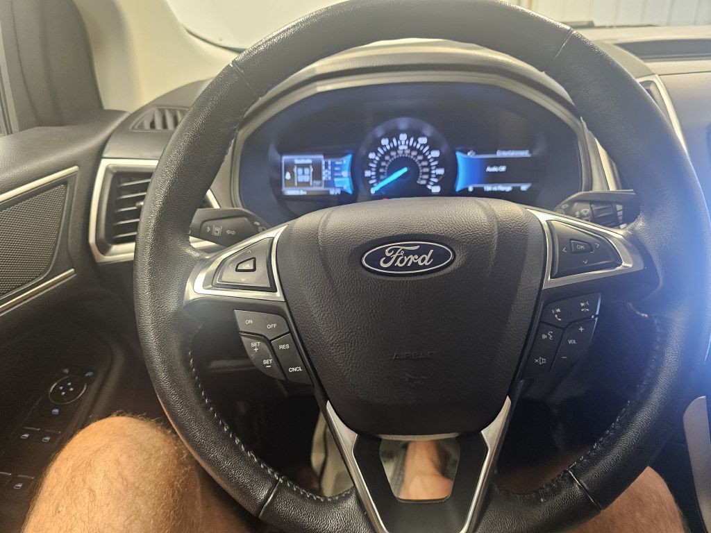 2022 Ford Edge Image 17