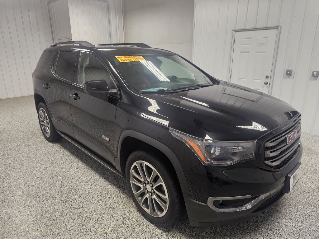 2017 GMC Acadia Image 2