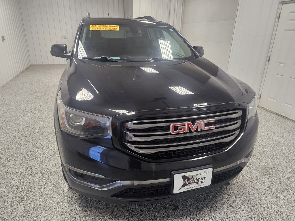2017 GMC Acadia Image 3