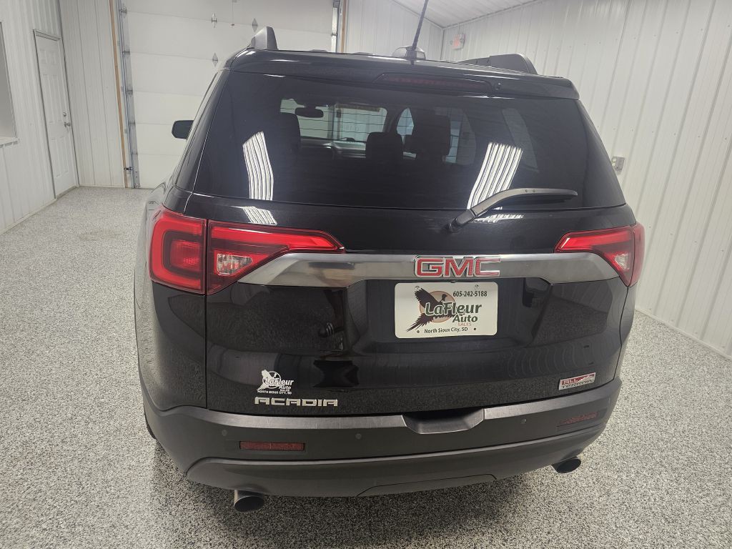 2017 GMC Acadia Image 5