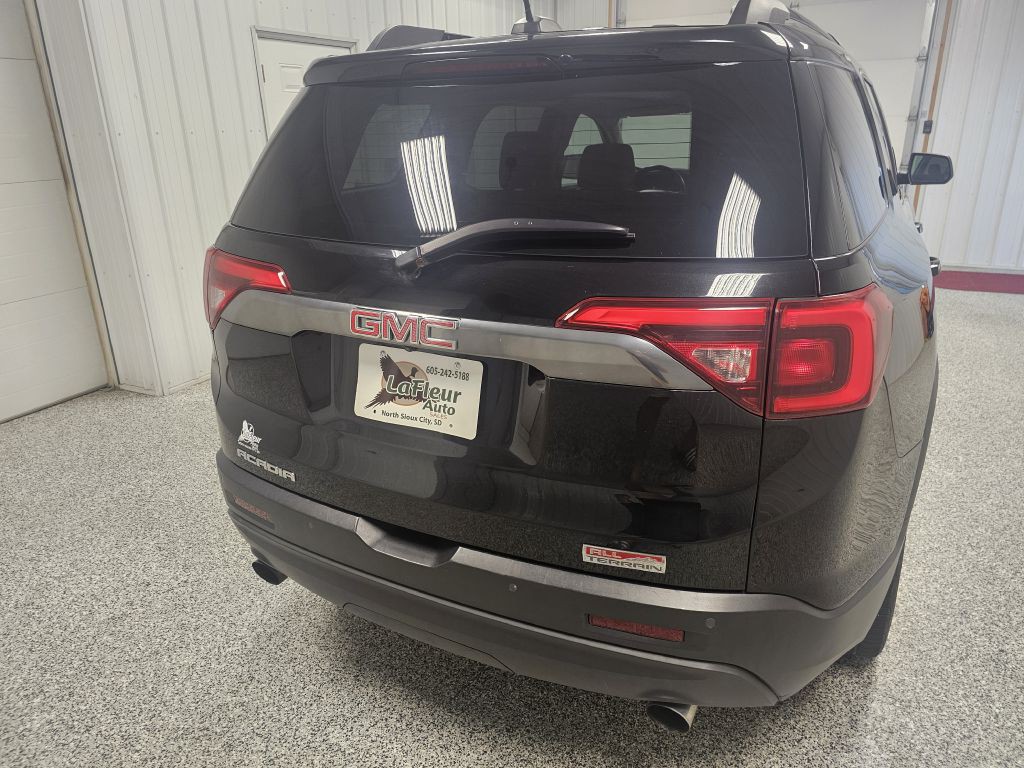 2017 GMC Acadia Image 6