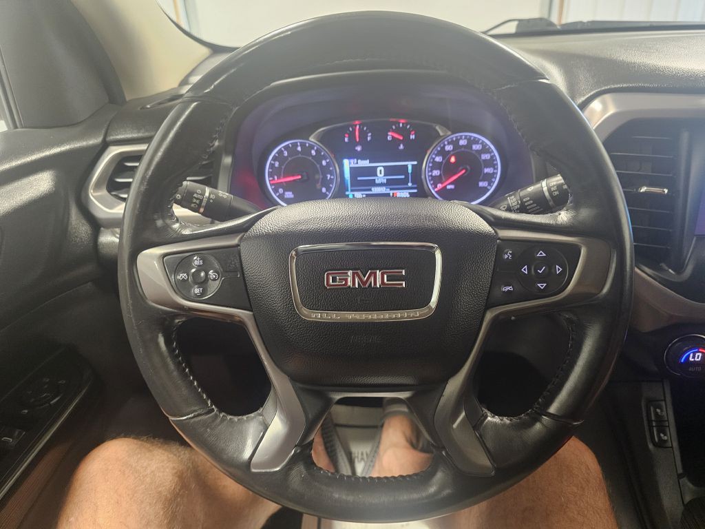 2017 GMC Acadia Image 17