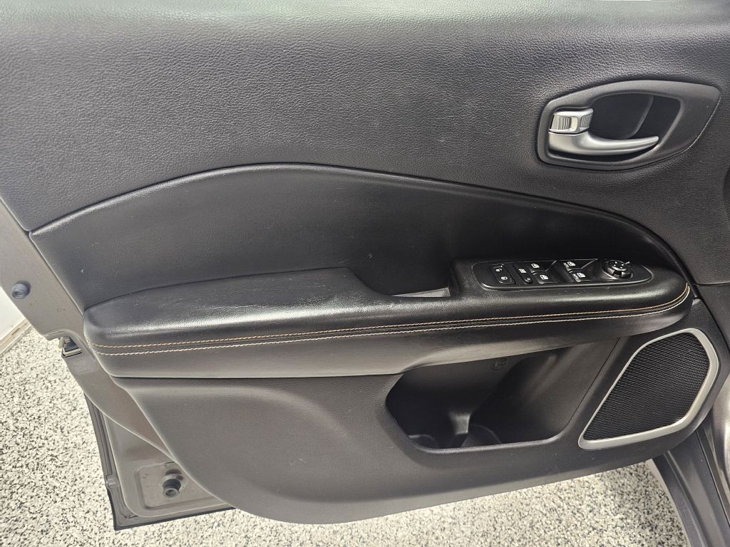 2018 Jeep Compass Image 8
