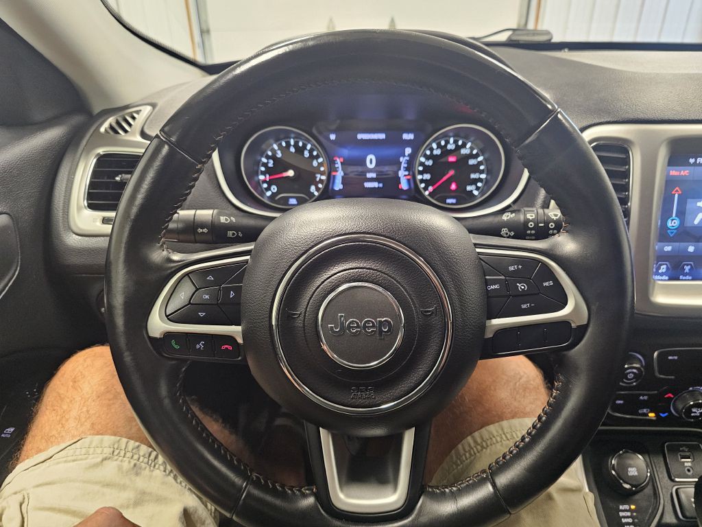 2018 Jeep Compass Image 17