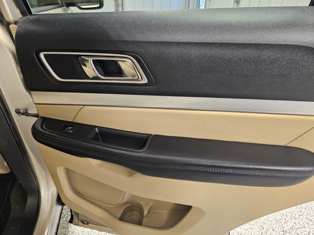 2017 Ford Explorer Image 14