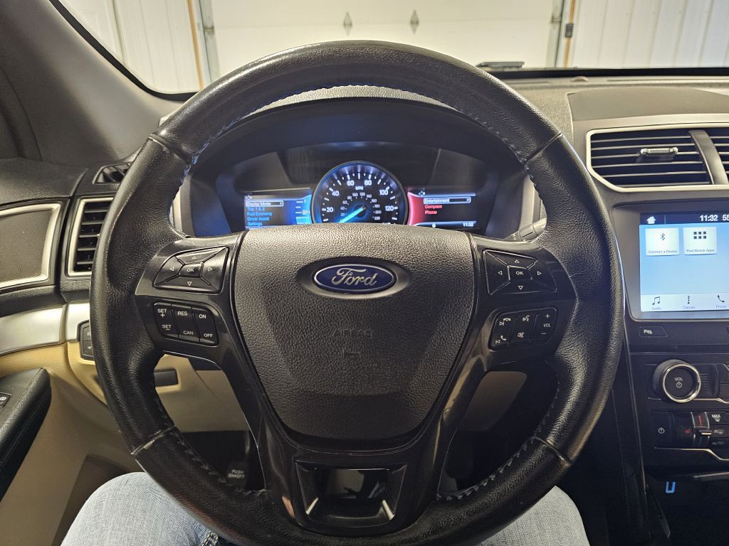 2017 Ford Explorer Image 18