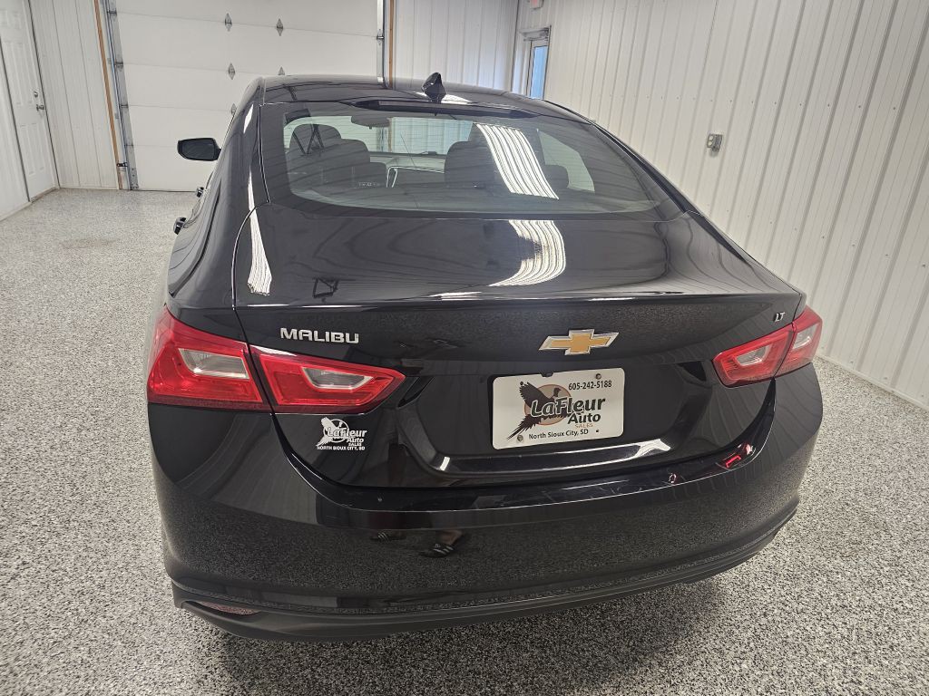 2023 Chevrolet Malibu Image 5