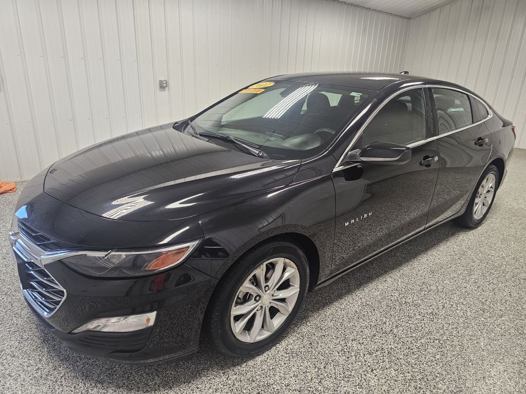 2022 Chevrolet Malibu Image 1