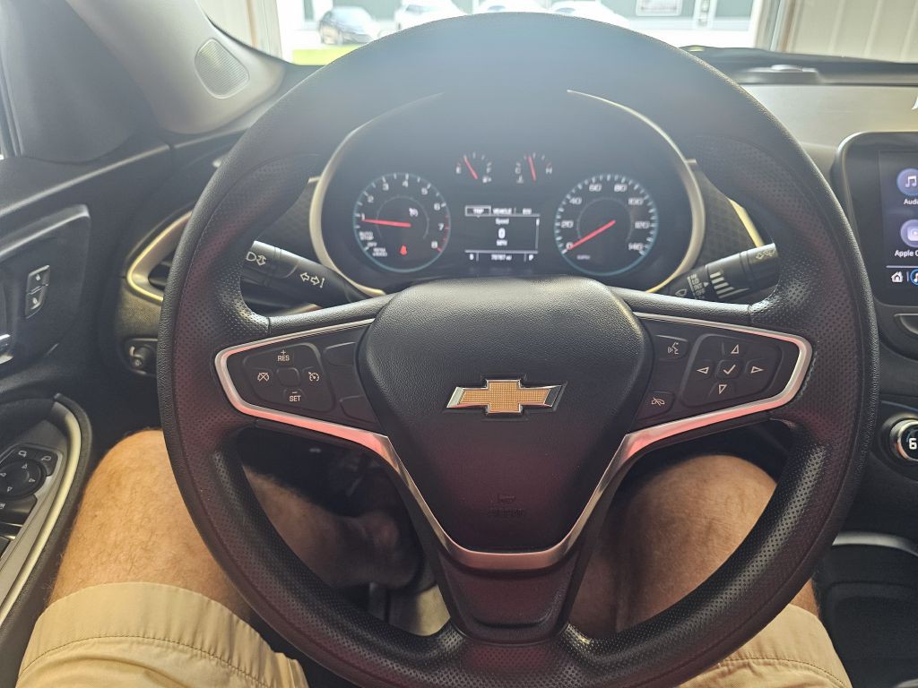 2022 Chevrolet Malibu Image 17
