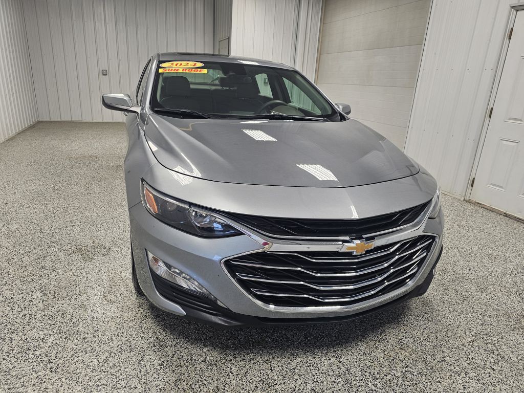 2024 Chevrolet Malibu Image 3