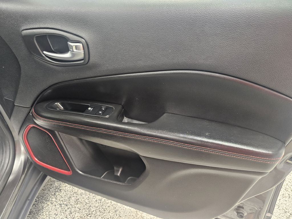 2019 Jeep Compass Image 15